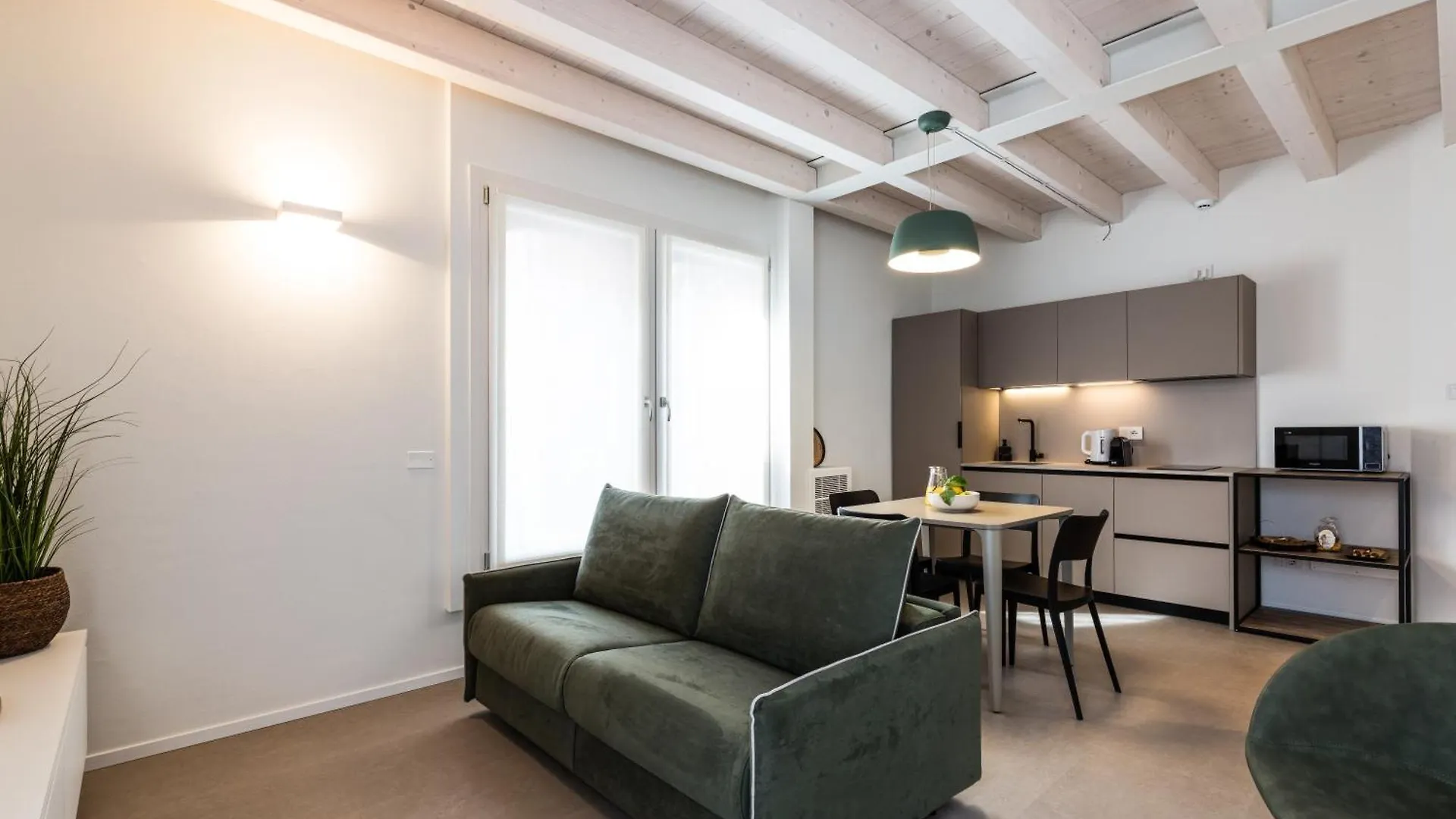 Ξενοδοχείο με διαμερίσματα Residenza Ca' Rovere Τρεβίζο